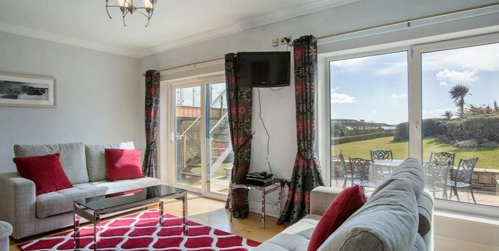 Waterford Villa 5 Bed Beach Retreat