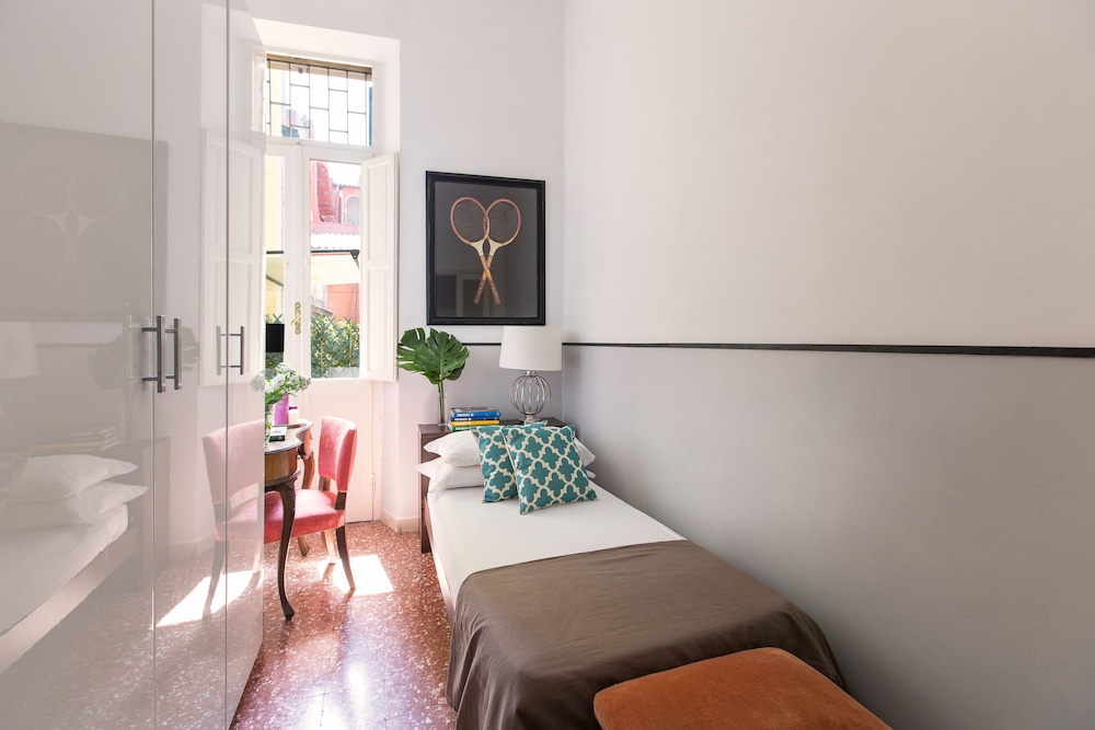 Rome Accommodation - Villa Medici