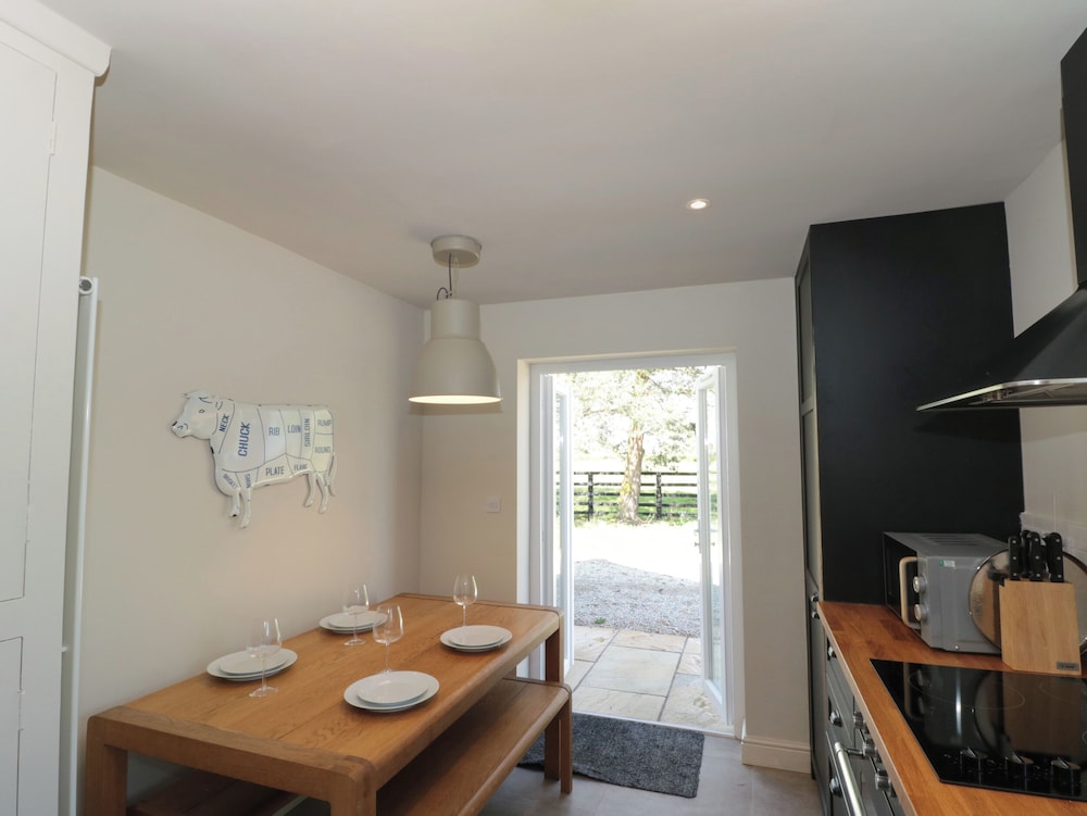 Low Grounds Cottage