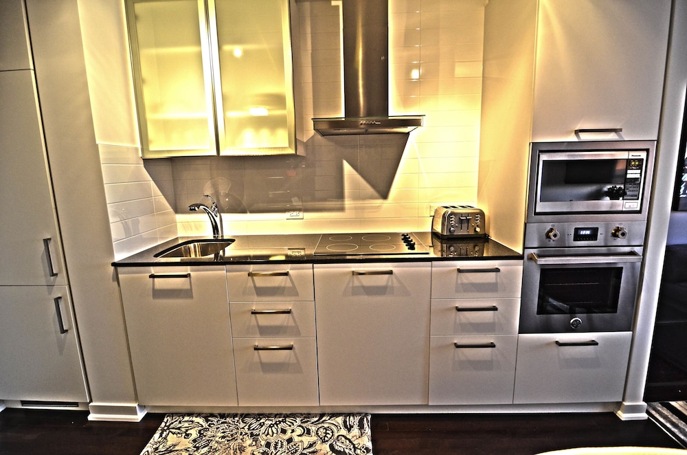 Toronto Escape - Onyx Suite