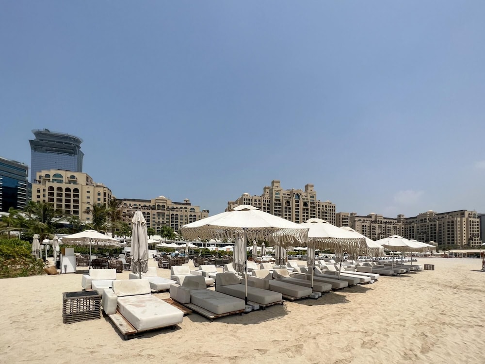Signature Studio W Full Sea View on Palm Jumeirah