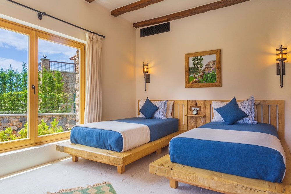 Private Island-Style Ultra Luxury Villa Estate
