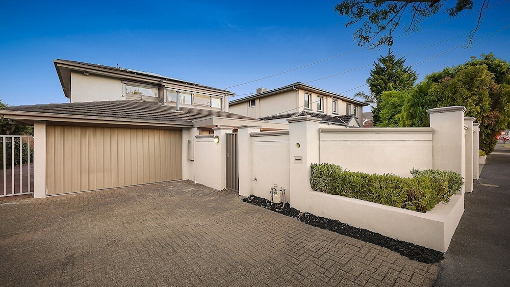 Brighton House - Image 1