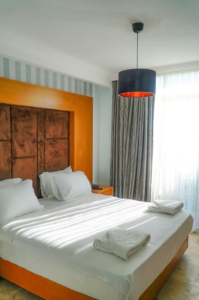 Tangiers Otel - Image 17