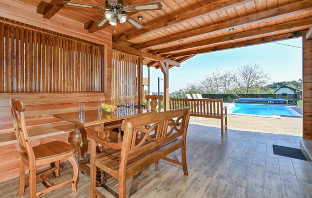 Dream Villa Sleeps 8 With Sauna