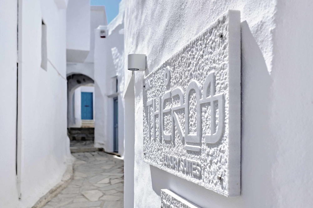 Living Theros Luxury Suites