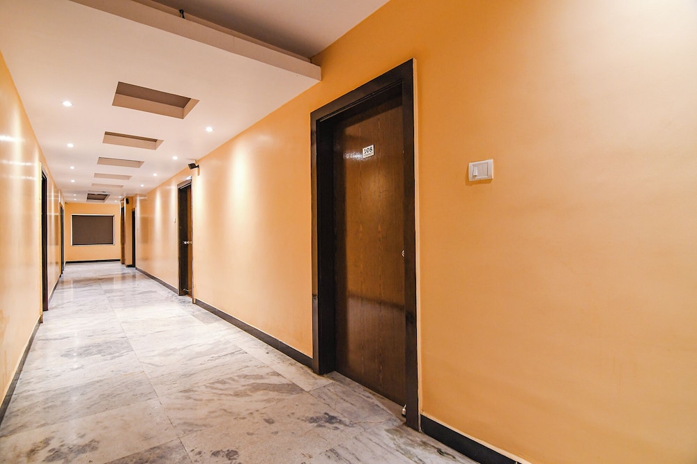 Fabhotel Shivani International
