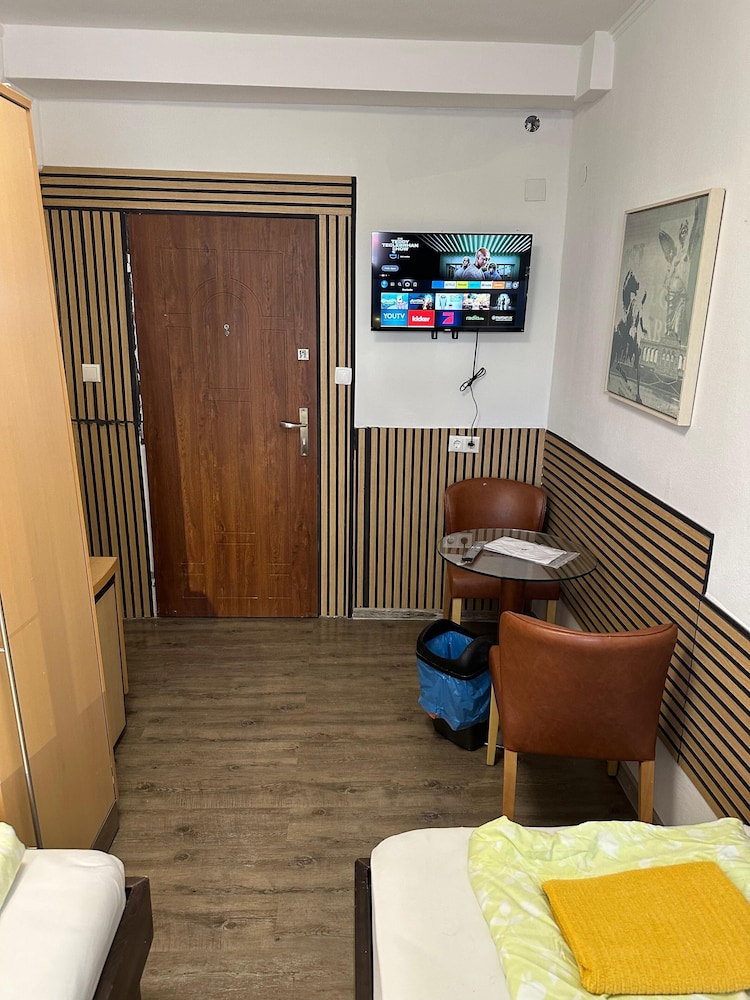 Motel Caesar