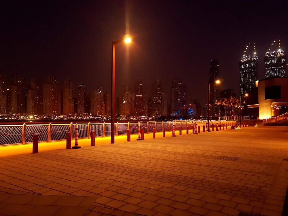 Stunning Sea Views on Dubai s New Luxury Island