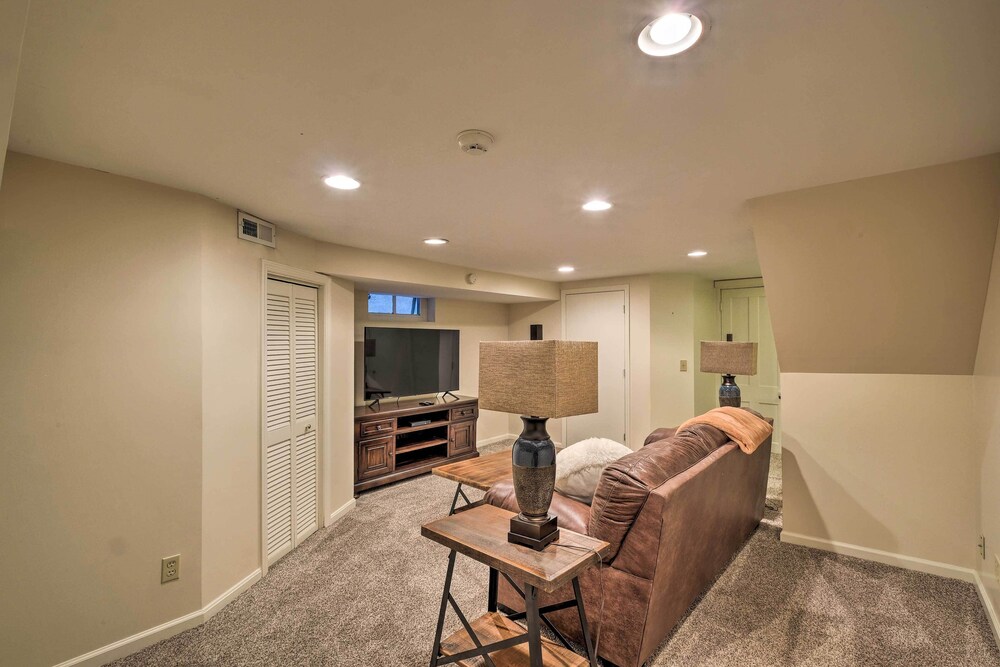 Louisville Home w/ Hot Tub in The Highlands!