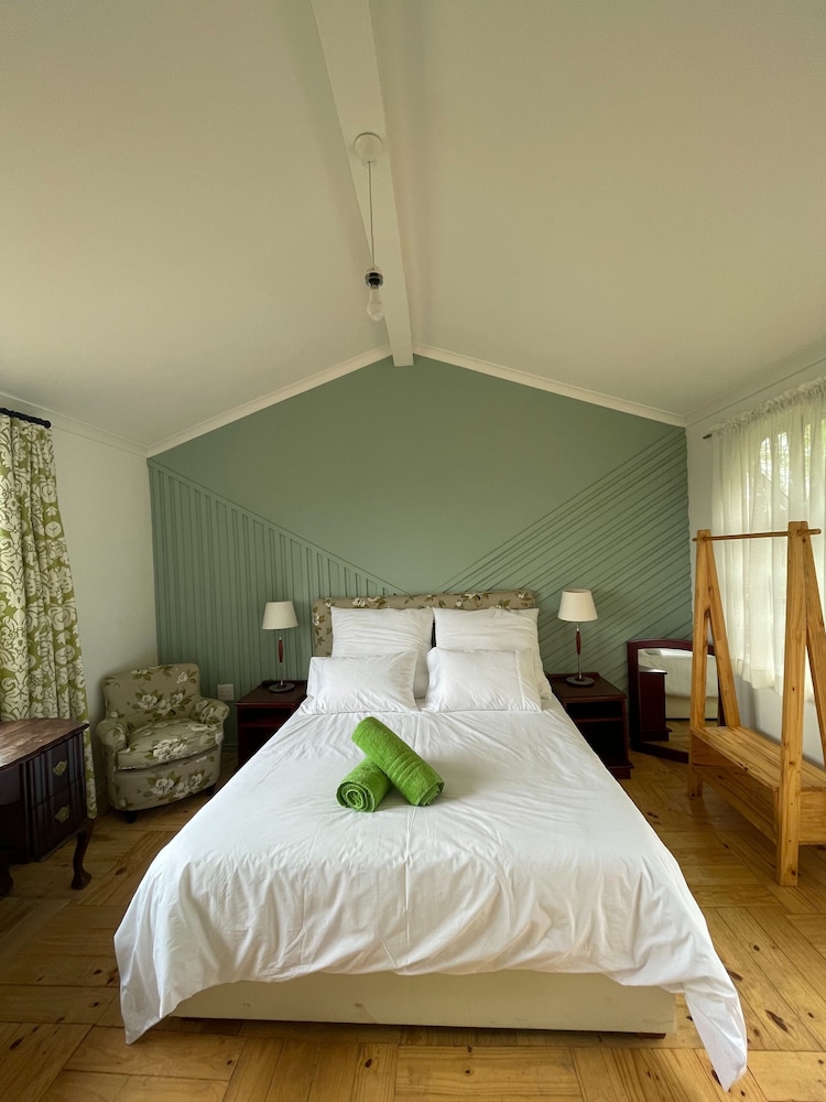 Charming Cottage in Elgin, Grabouw