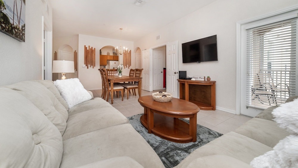 Windsor Hills Resort 3 Bedroom 2nd Floor Condo with Resort Amenity Access 3 Condo