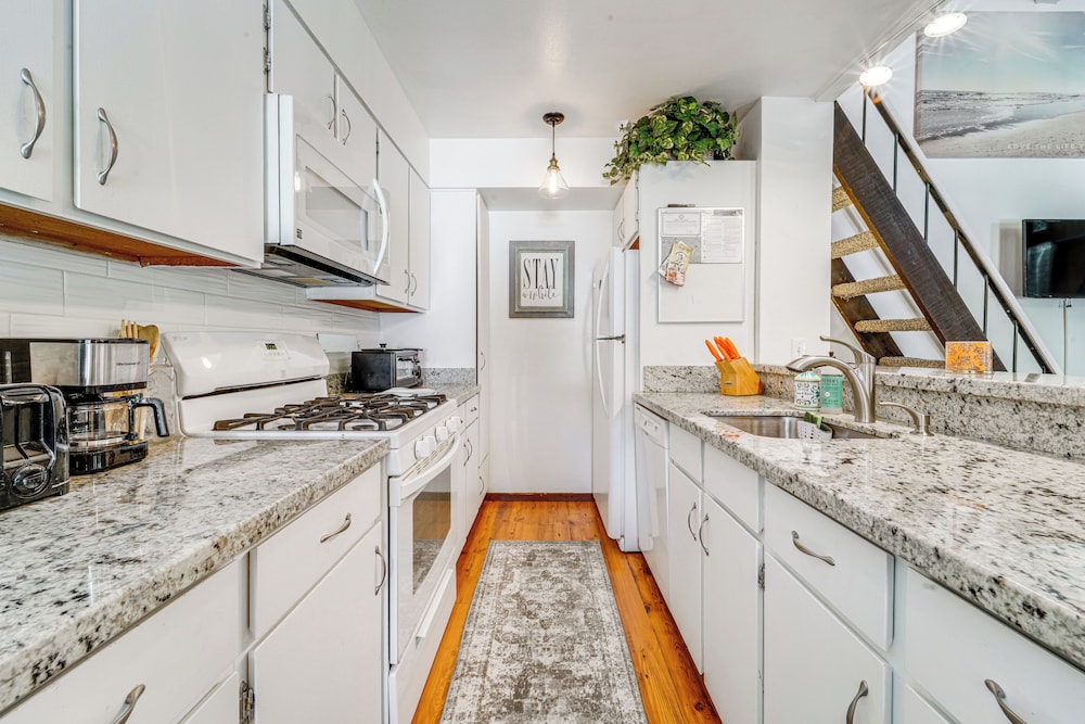 1 Mi to Lake Tahoe: Condo w/ Pool Access