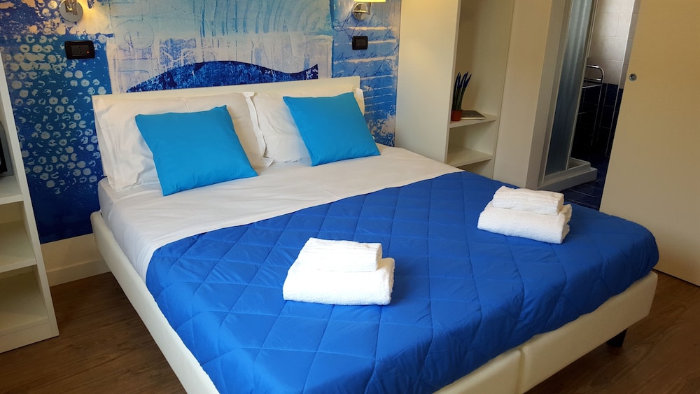 Lake Garda Hostel