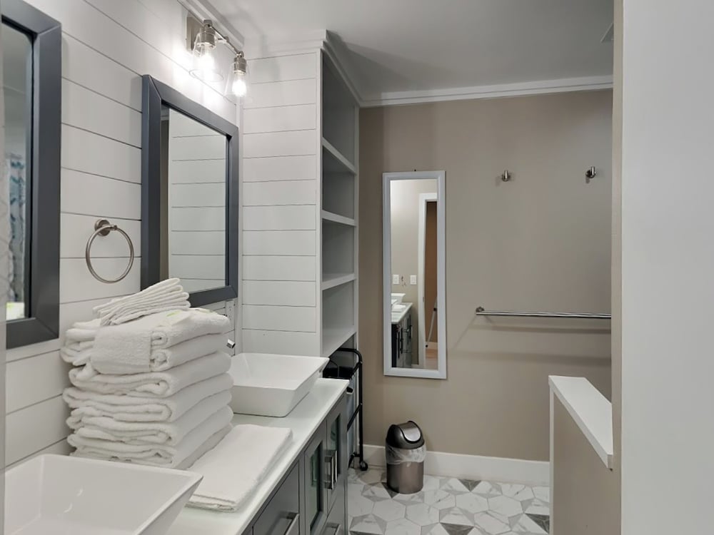 Coconut's Beach House by Southern Vacation Rentals