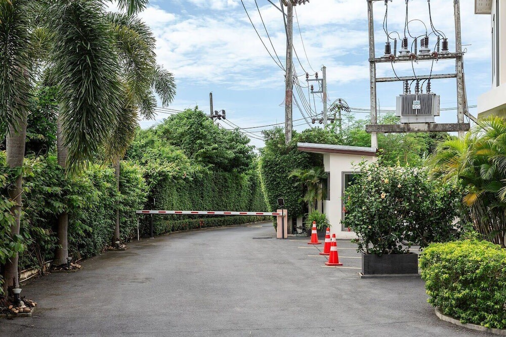 Laem Ka Residence by Tropiclook