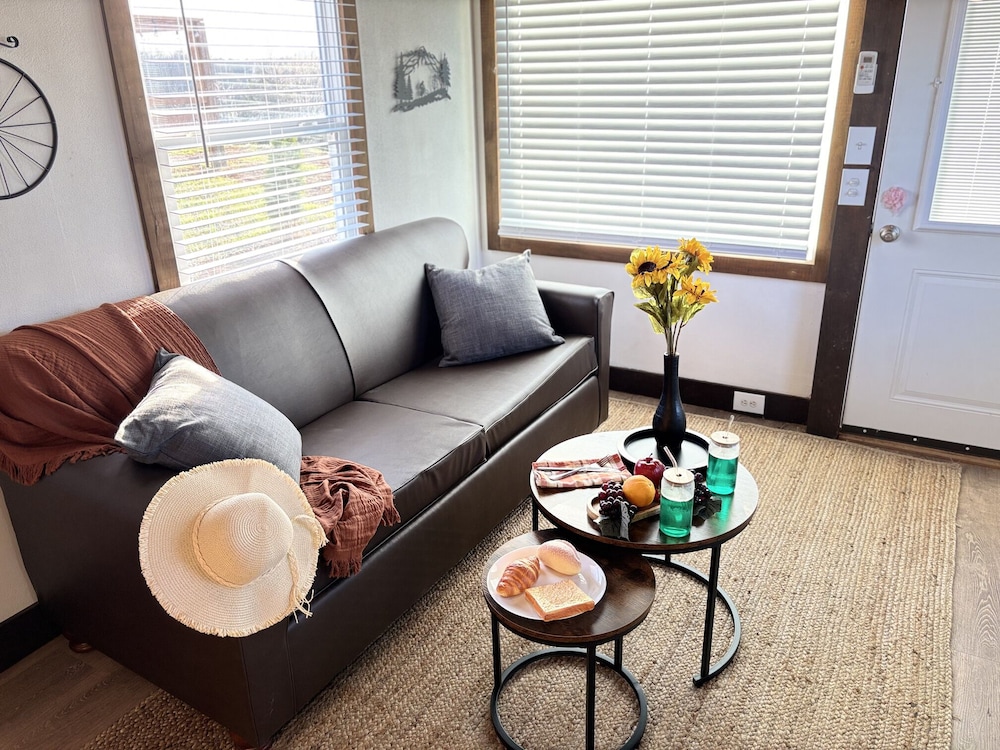 Sojourn Lodging