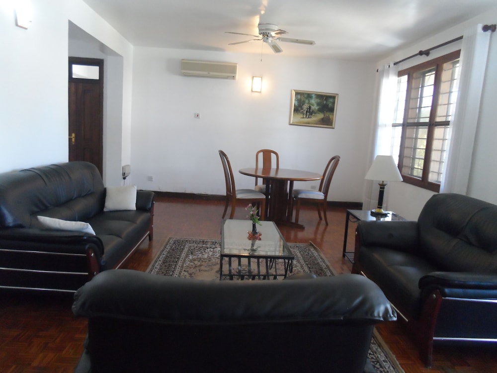 Upanga B&B - UN Road