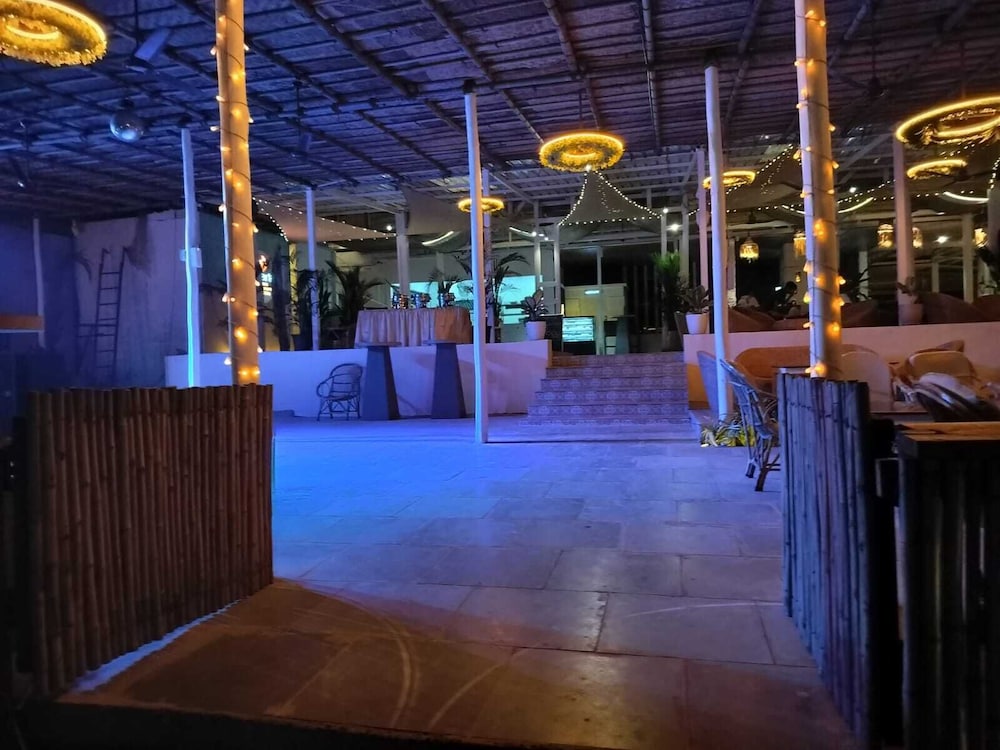 Surf House Beach Resort