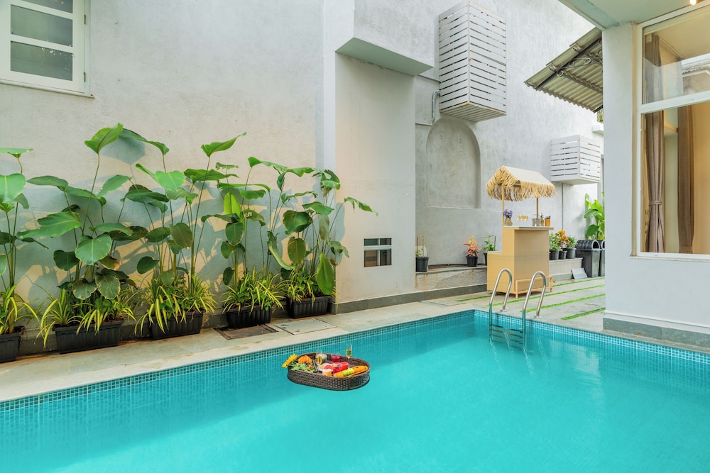 Esh Cottages Birch | Hillside 4-BHK Hideaway With Lush Garden, Common Pool, & Gaming Zone