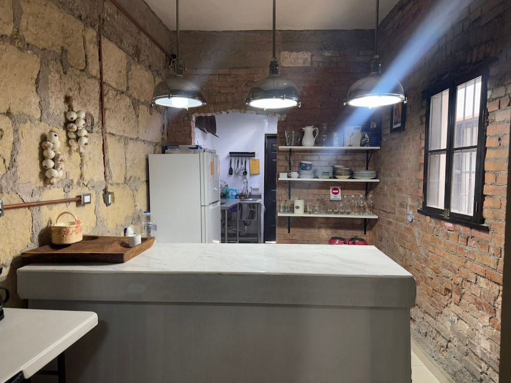 Adhoc Boutique Barrio Antiguo
