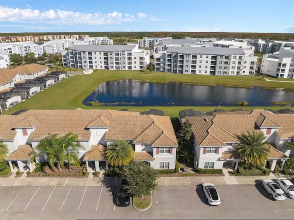 Free Amenities Spacious Home King Beds