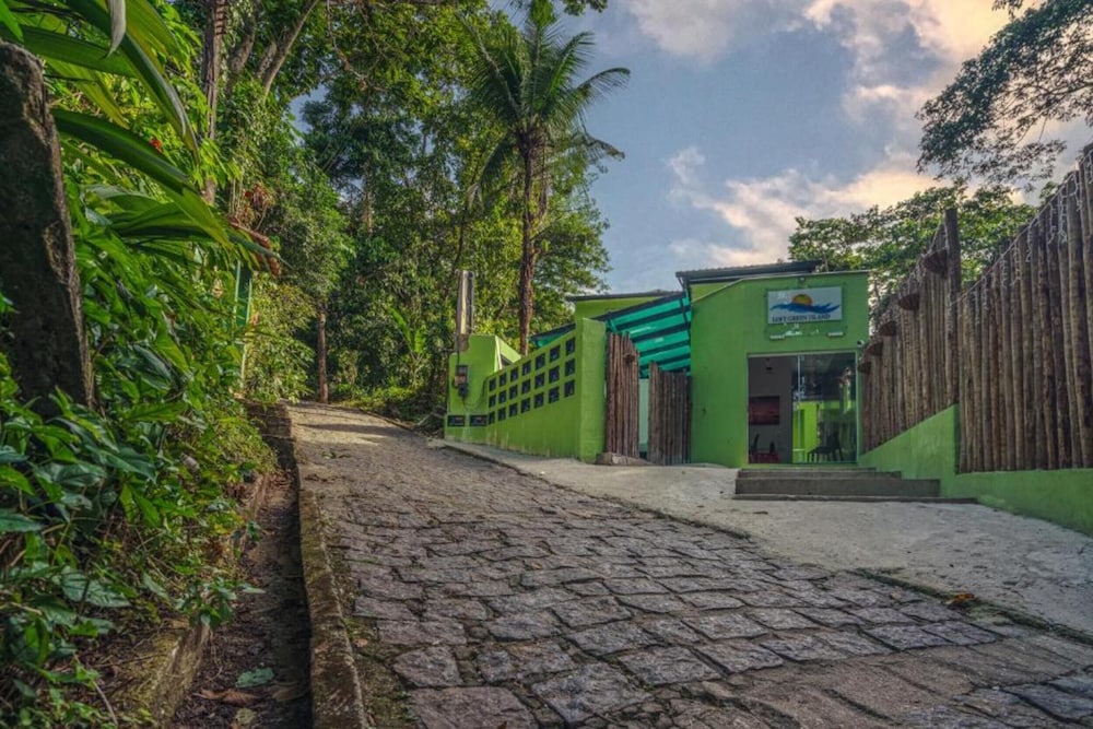 Loft's Green Island