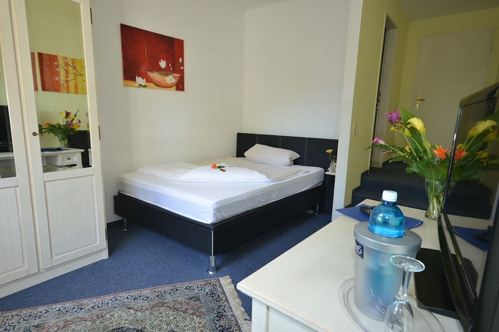 Alpha Hotel Garni - Property Image 25
