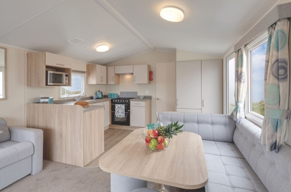 Stunning 6 Birth Caravan in Skegness, Herons Mead view 5