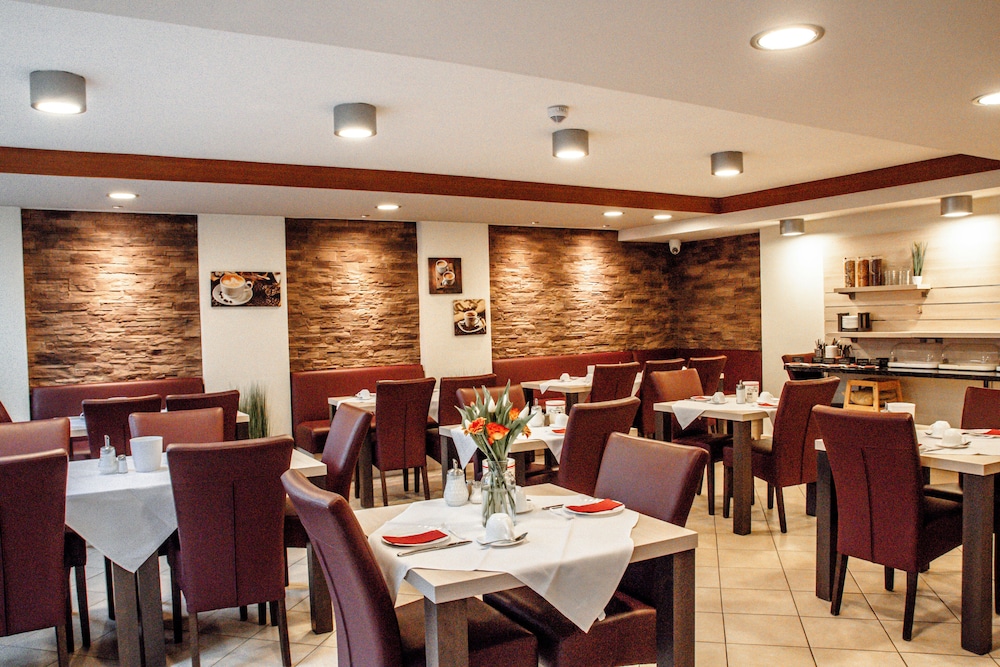 Berlin Vacations - Central Hotel Garni - Property Image 1