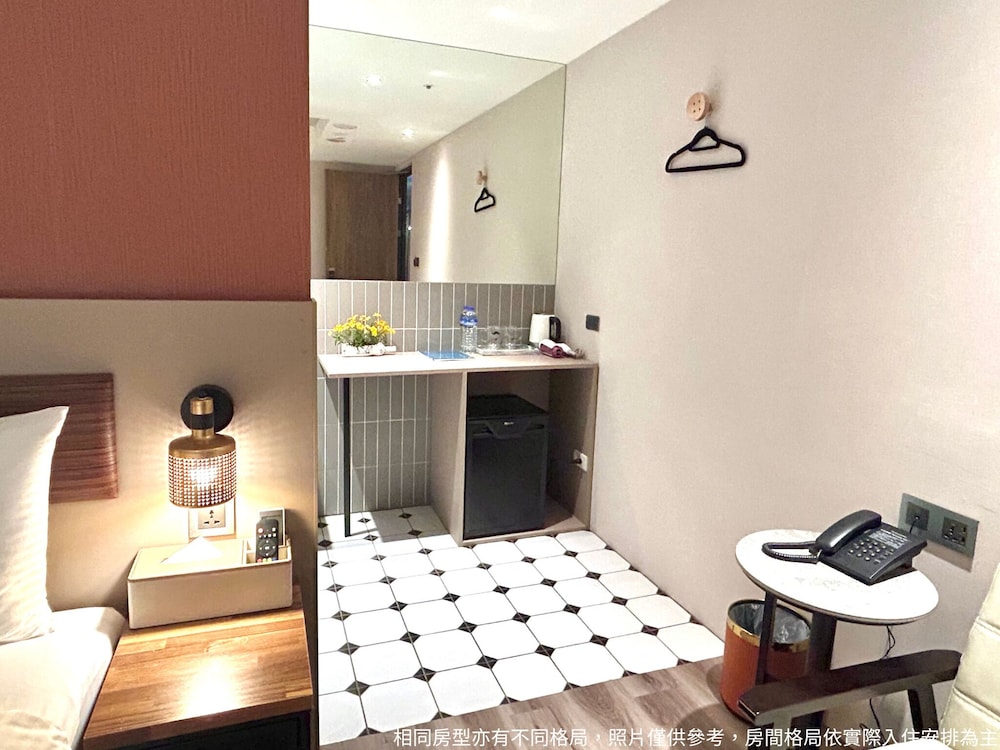 Fun Stay Inn Ximen