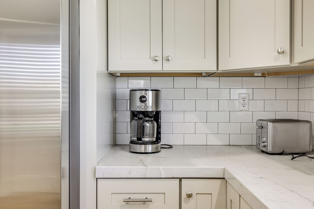 Quaint Hughson Vacation Rental, Walk to Downtown! - Property Image 7