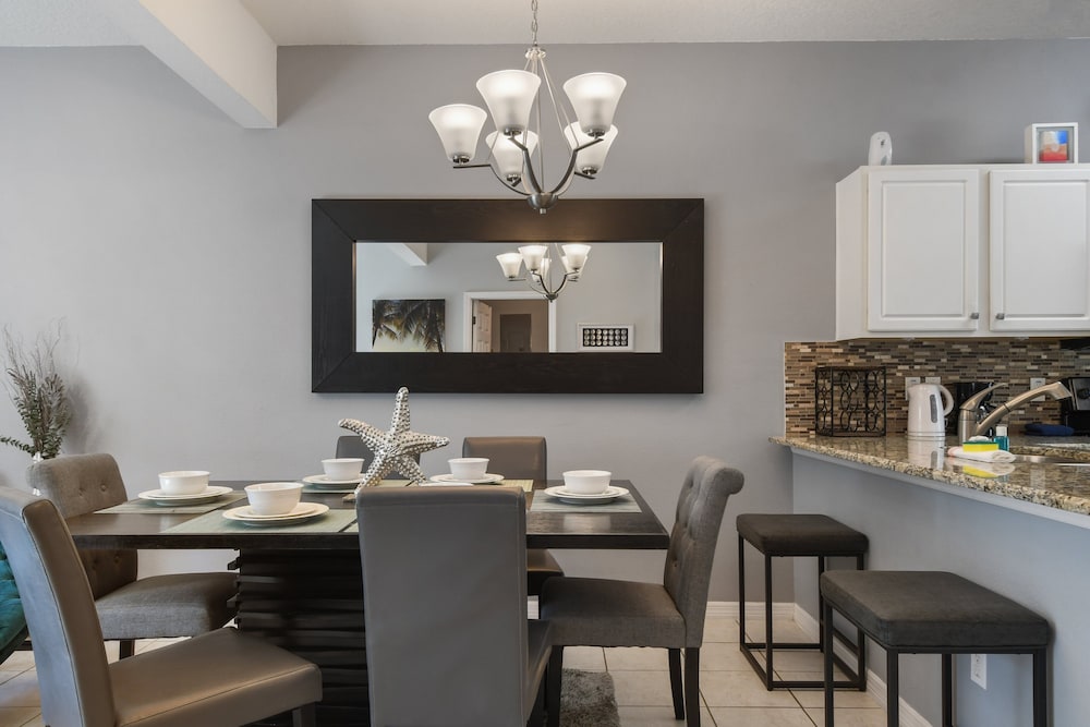 3-bedroom Villa in Bella Vida Resort, Close2disney