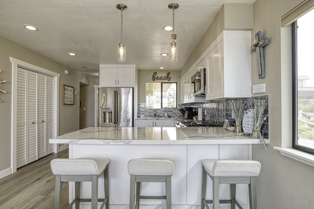130 Pismo Shores 3 Bedroom Condo by Redawning view 2