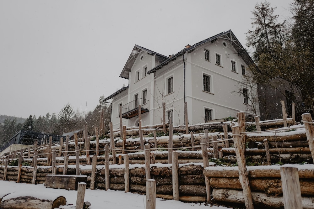 Wmm020 in Manet n With 7 Bedrooms and 8 Bathrooms