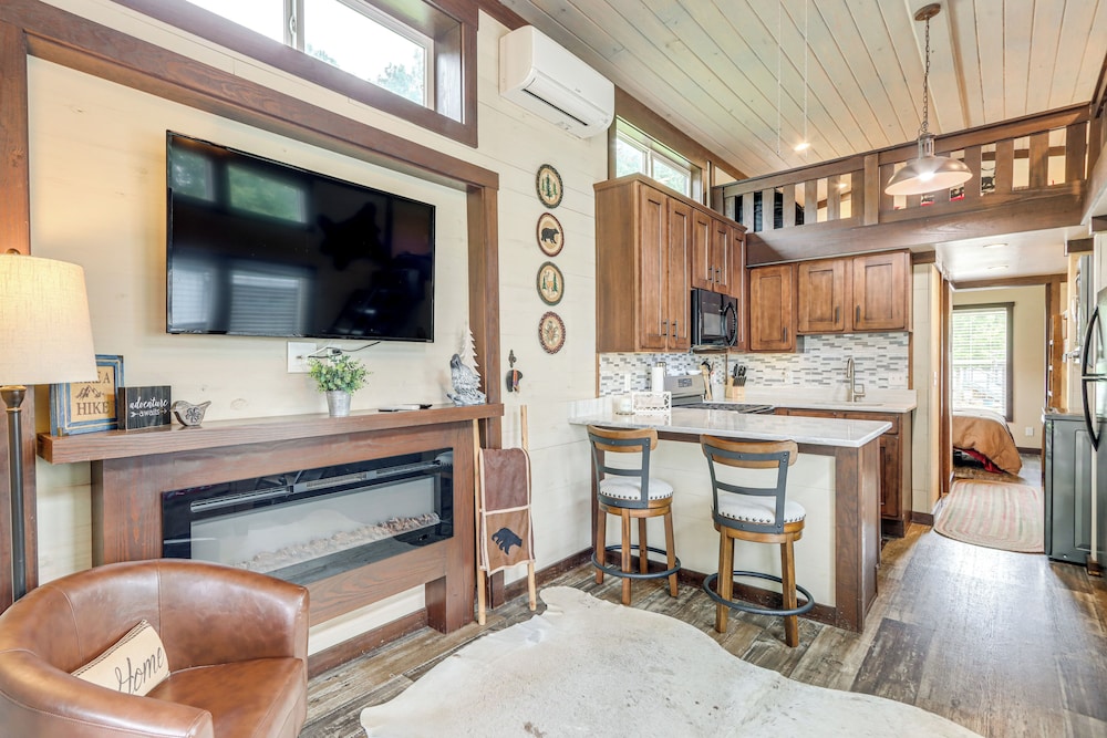 1 Mi to Tank Town Usa: Tiny Home w/ Pool Access!