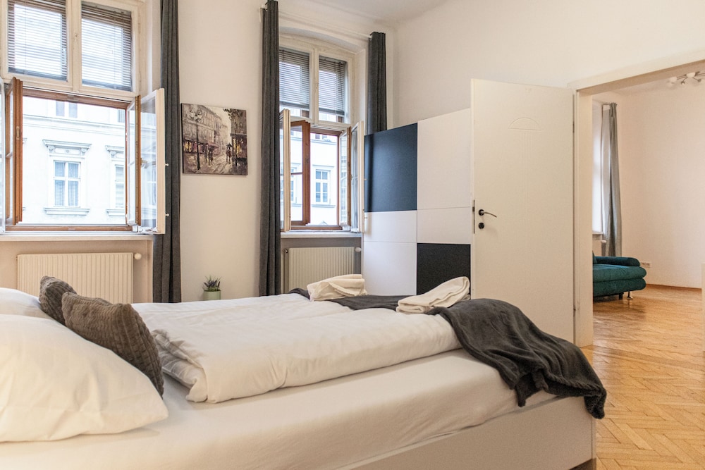 Comfort 3BR Apt Near Wiener Stadthalle