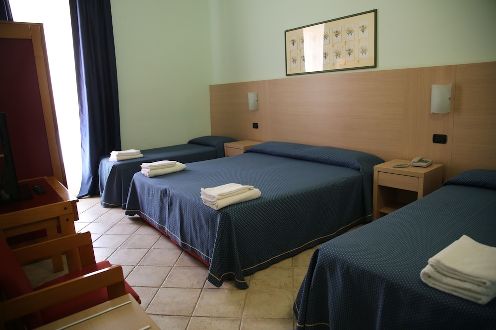 Hotel Miramare en Otranto — hotel room