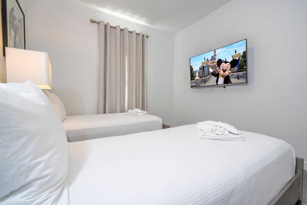 Brand new 4 Bed With Loft Villa for all