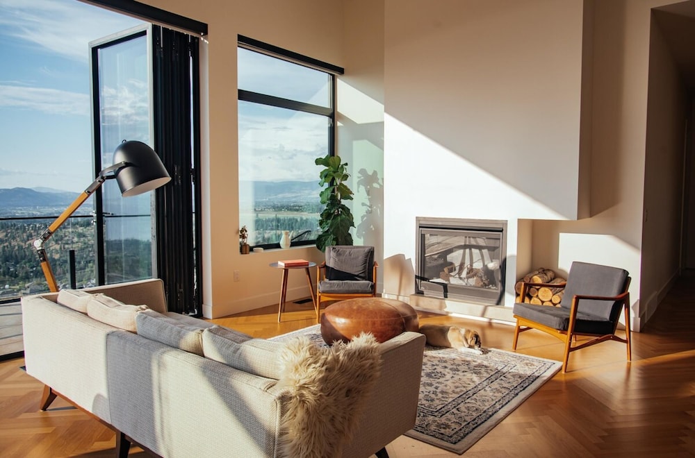 Salt w Pool Sauna Lake View Upper Mission Lux - Image 3