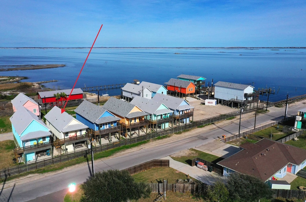 2 Homes on the Bay, Shared Waterfront Pool + Boat Dock Laguna Village Paradise