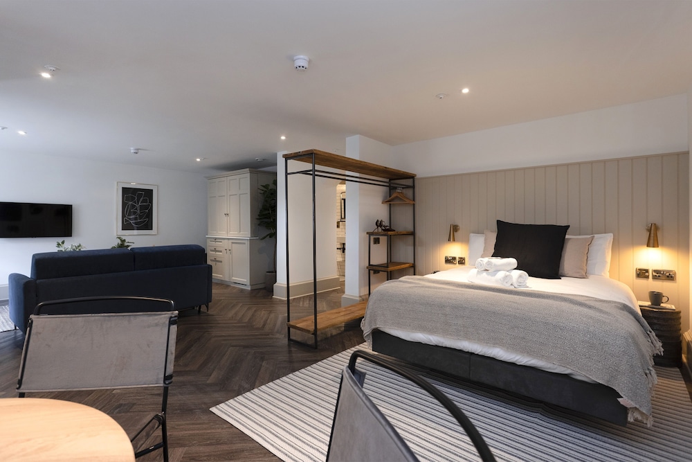29 Queen Street Aparthotel view 4