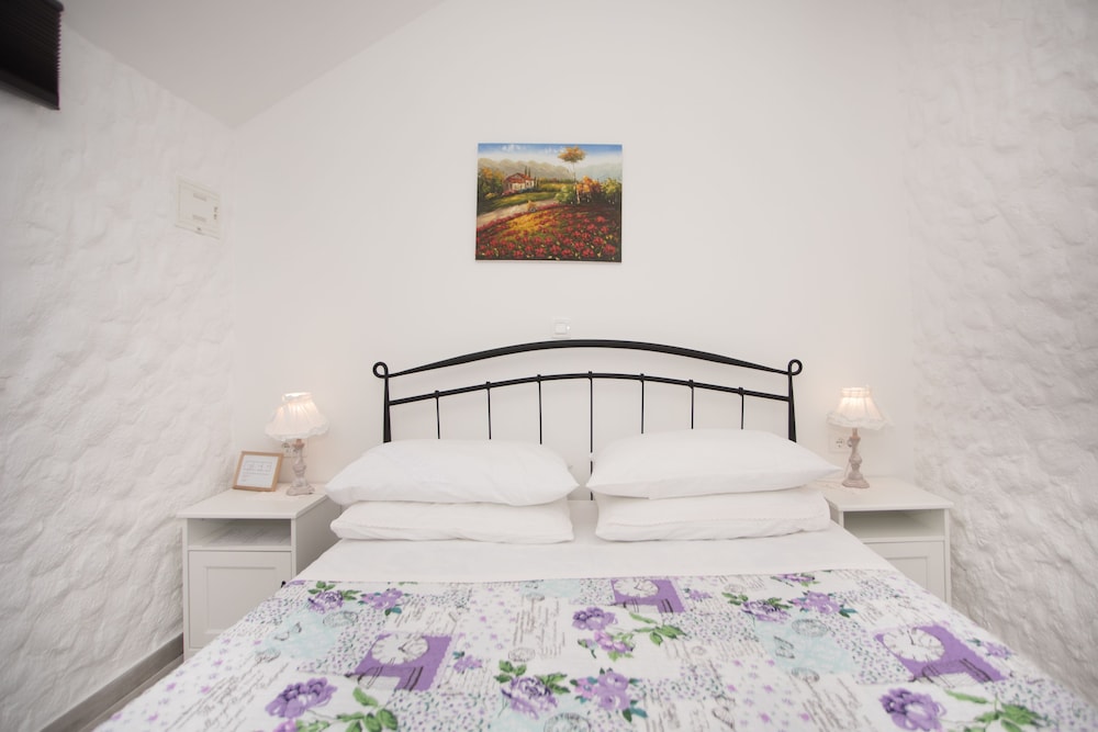 Kalpić Suites & Villa