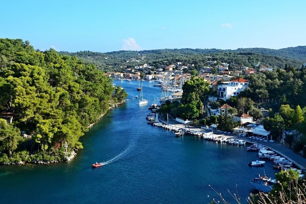 Dive Into Summer - Kirki s Cozy Pool Gem on Paxoi