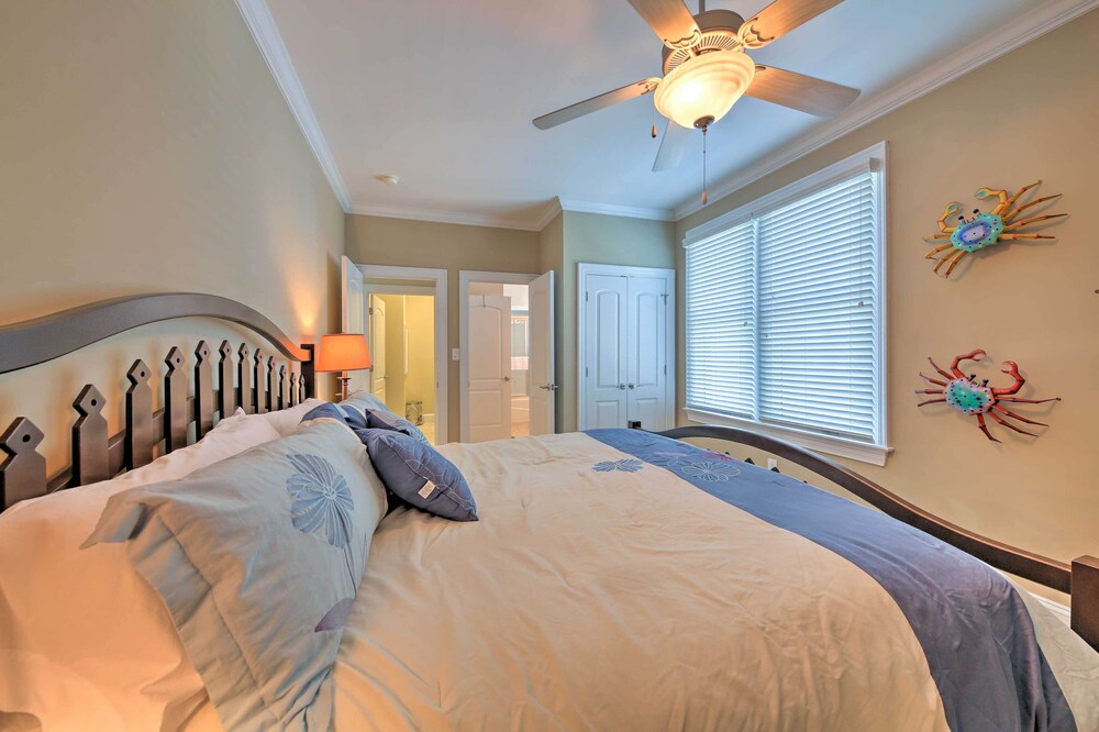 Manteo Waterfront Resort Home w/ 30-ft Dock! view 2