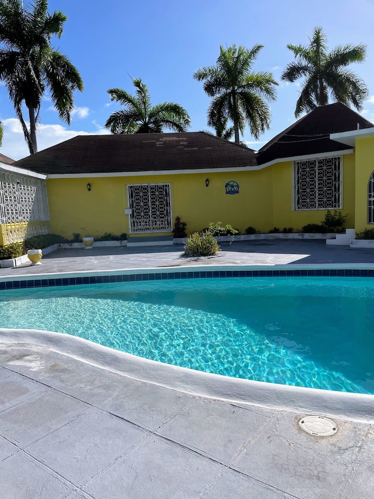 Ironshore Sugarmill Villa W Private Pool 6 Bedroom Villa