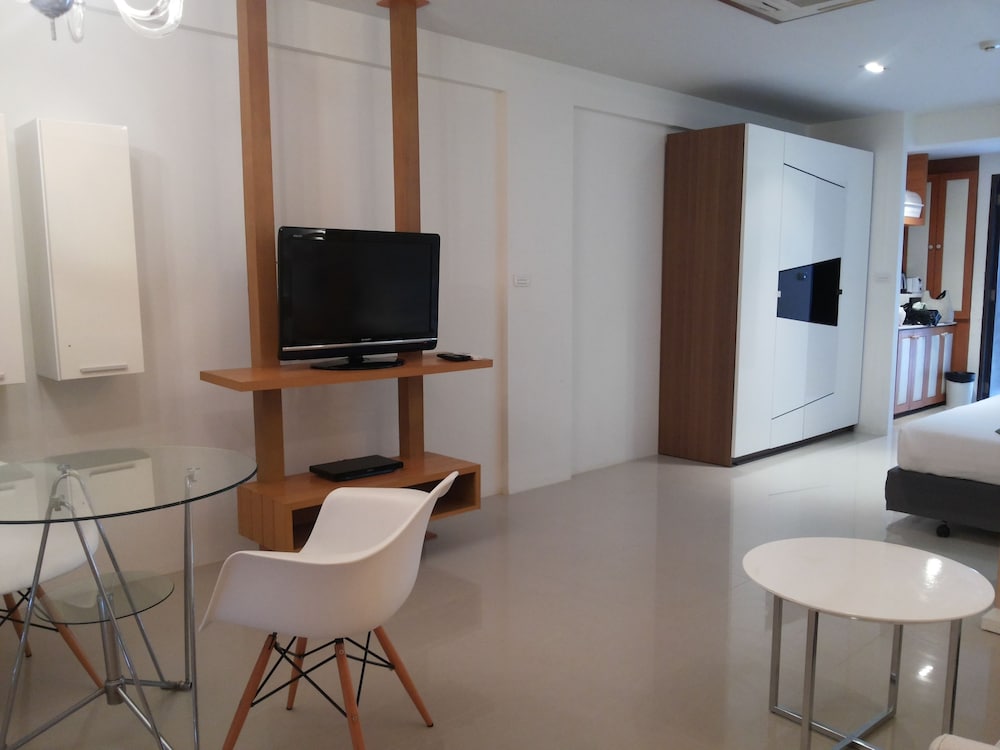 Kathu Vacations - The Green Golf Residence Condominium - Property Image 11
