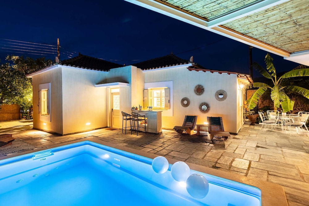 The Secret Garden - Courtyard Private Pool Villa