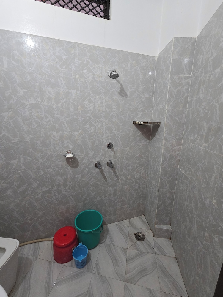 Avadh Dham Guest House