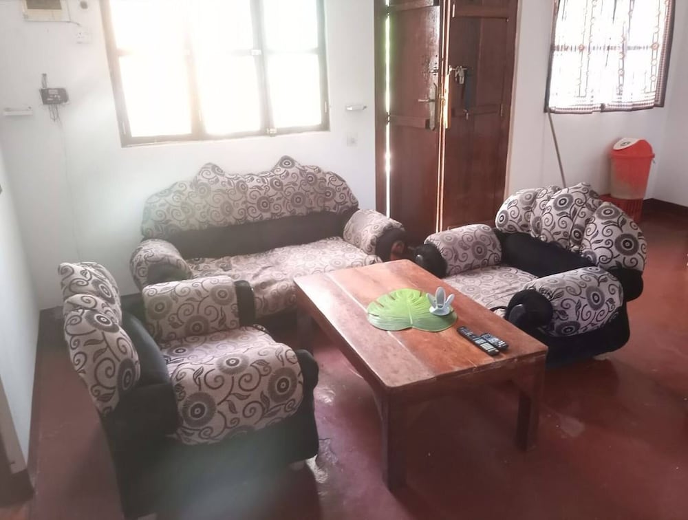 Room in Apartment - Relaxing Master Bedroom Ac In Quiet Shared House view 5